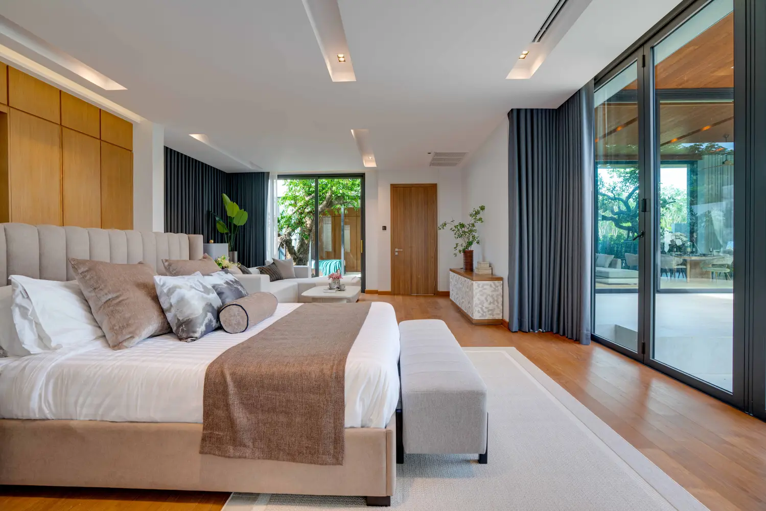 Grand Avenue bedrooms 4 square 435