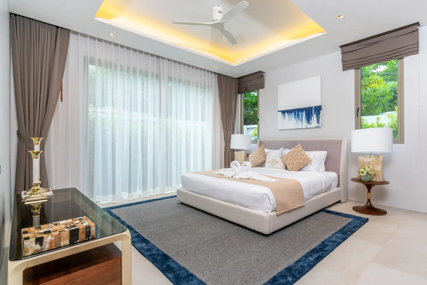 Grand Avenue bedrooms 4 square 406