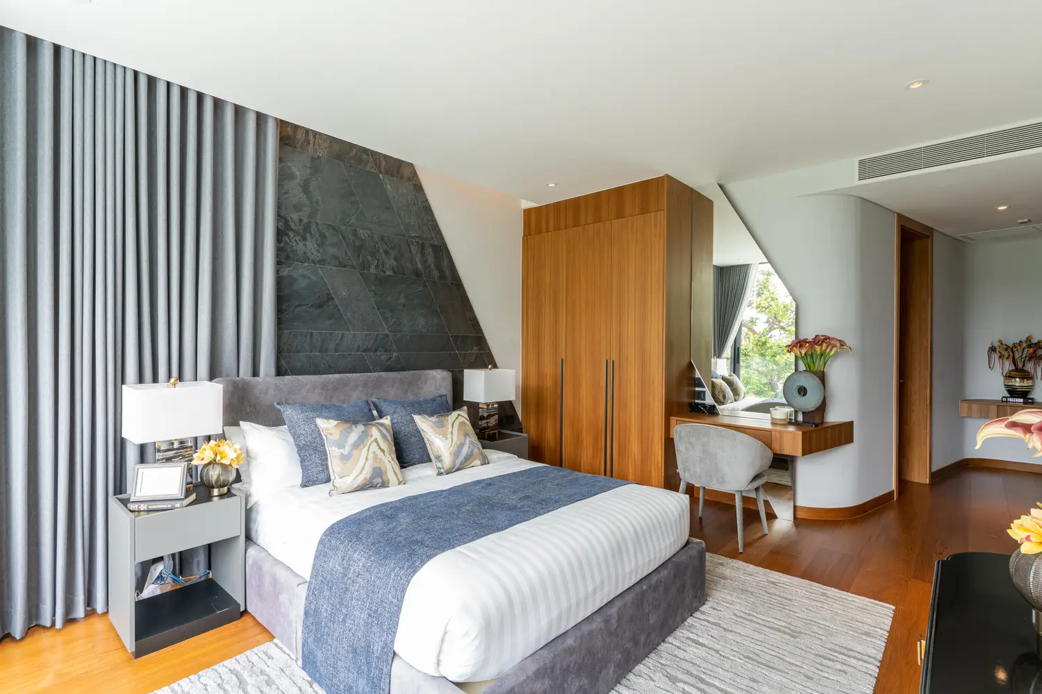 Sky valley bedrooms 4 square 547