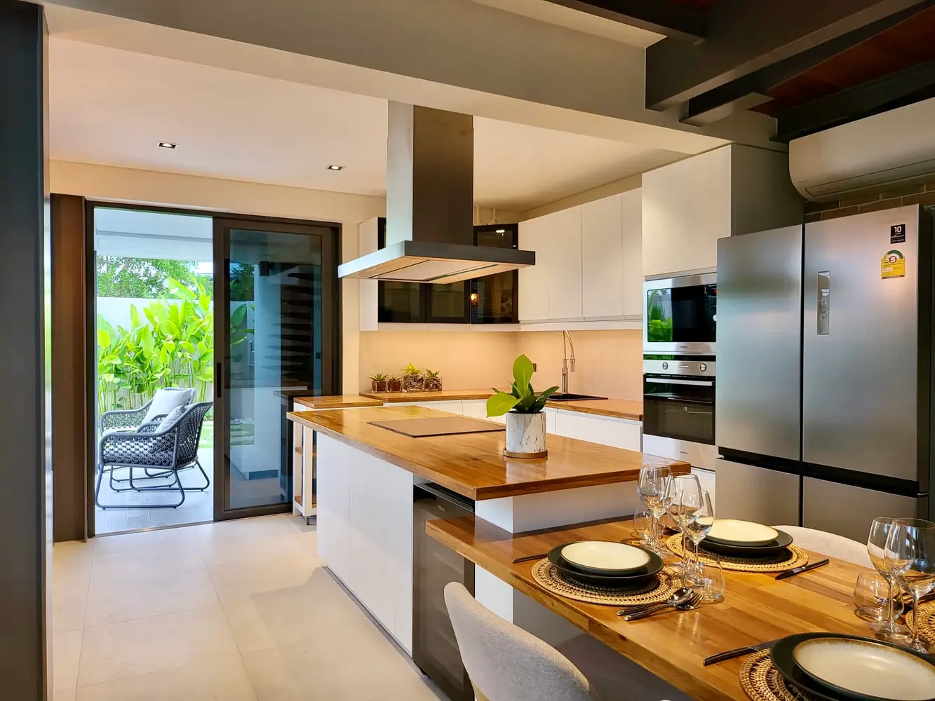 Riverhouse bedrooms 4 square 400