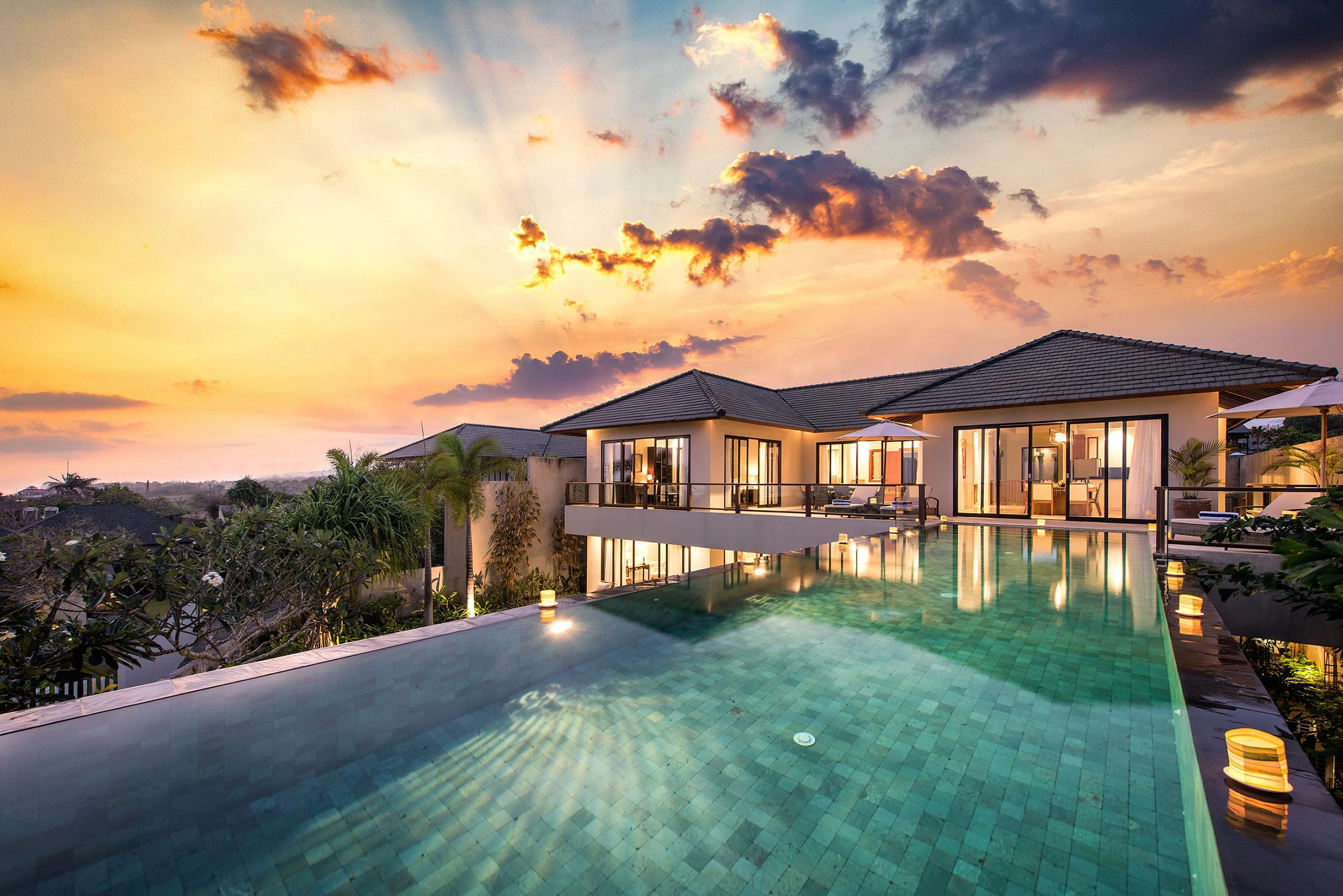 Sale of a luxury villa in Ubud with a panoramic pool, terrace, and sunset view — premium Bali real estate for investment and living