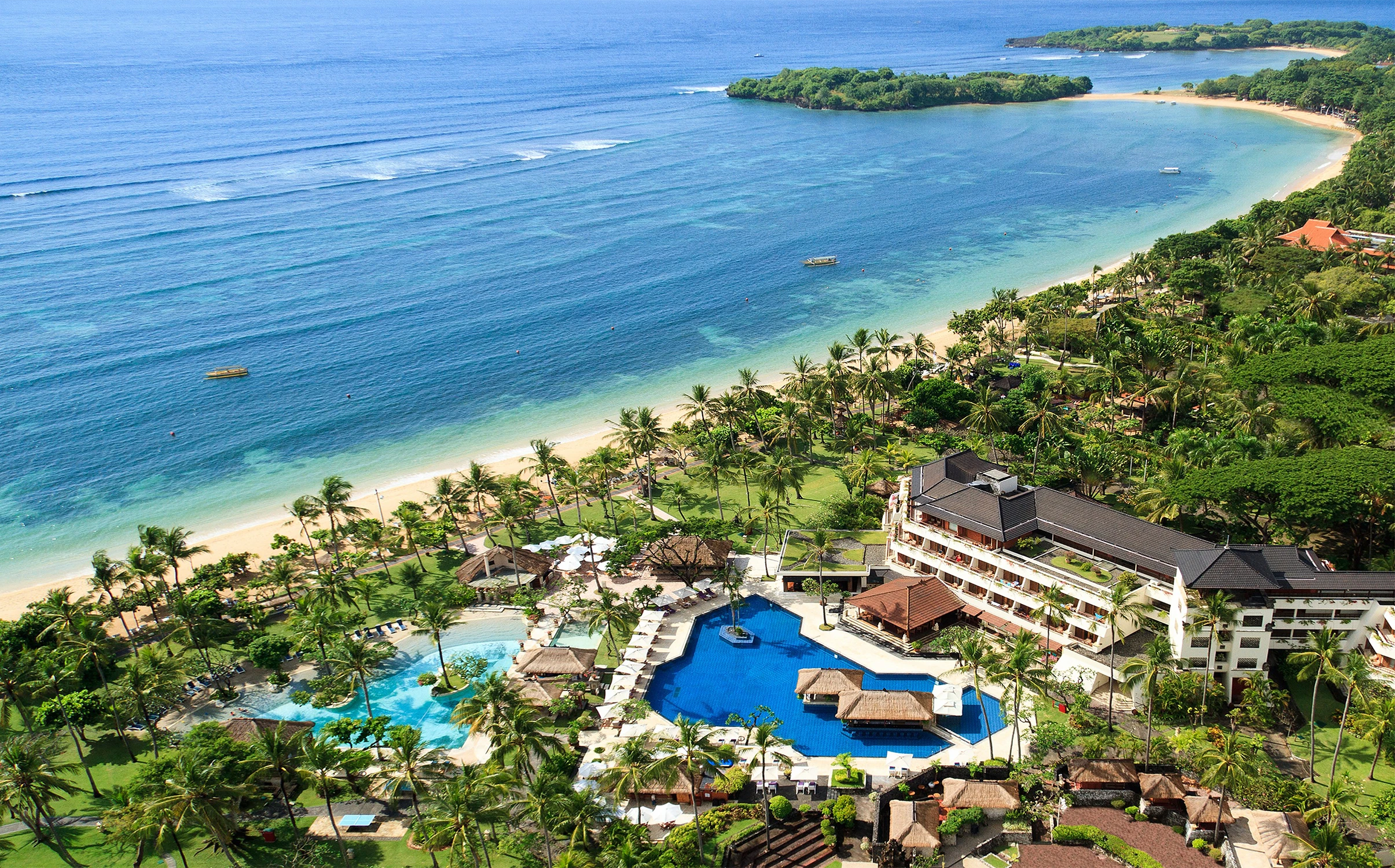 贝拉瓦海滩的日落，欣赏海景和沿海休闲区